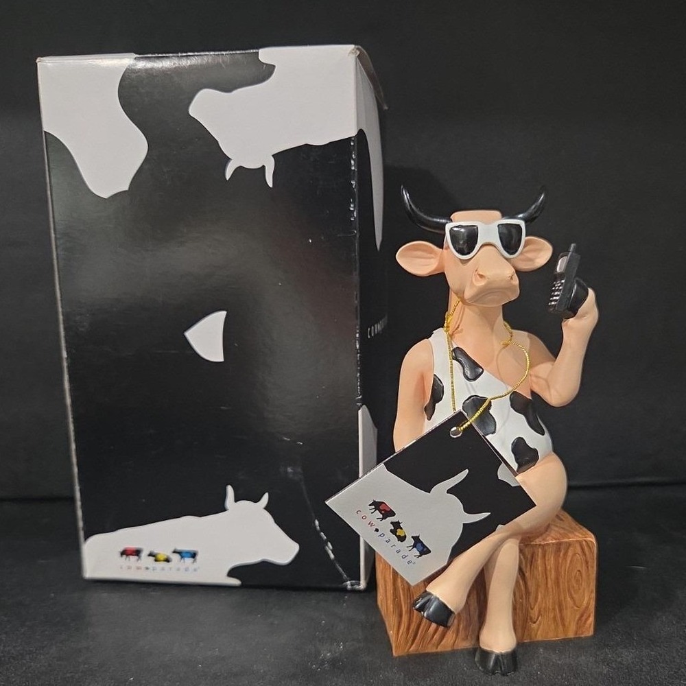 CowParade call me now design Item No. 7766 - new see photos